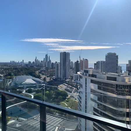 Lamour Ocean View Apartment I In Casino Broadbeach - Free Parking-195Cm Gold Coast Esterno foto