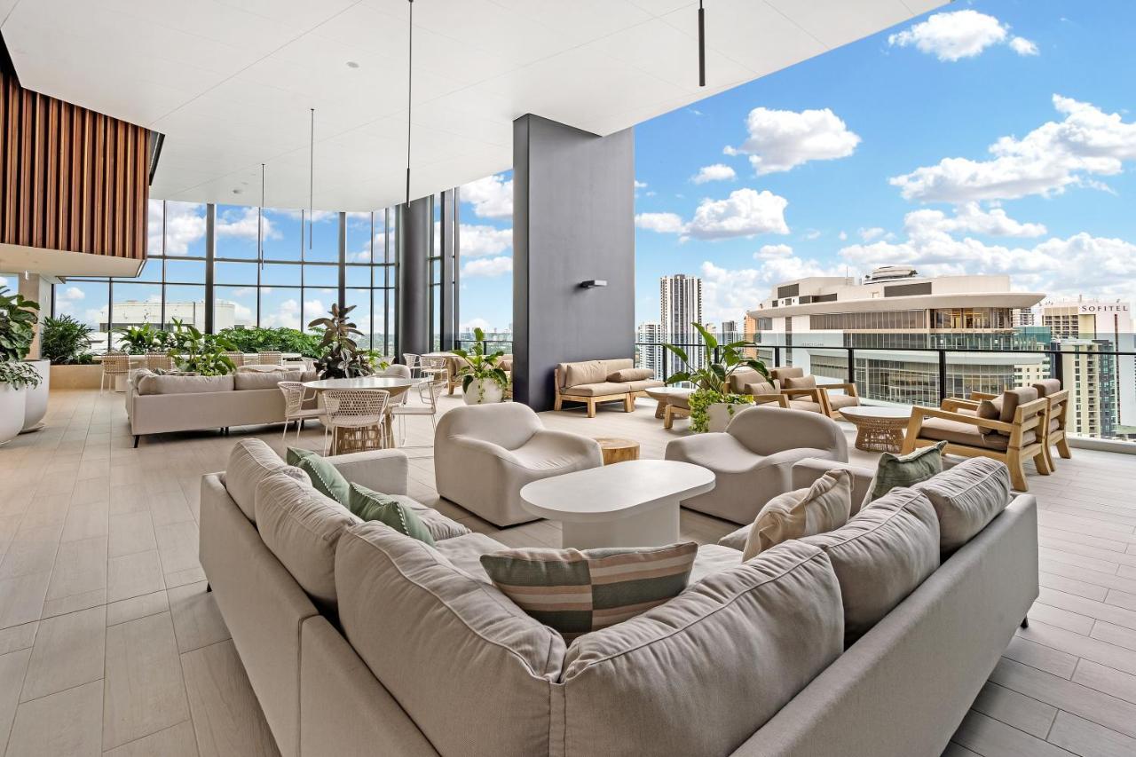 Lamour Ocean View Apartment I In Casino Broadbeach - Free Parking-195Cm Gold Coast Esterno foto