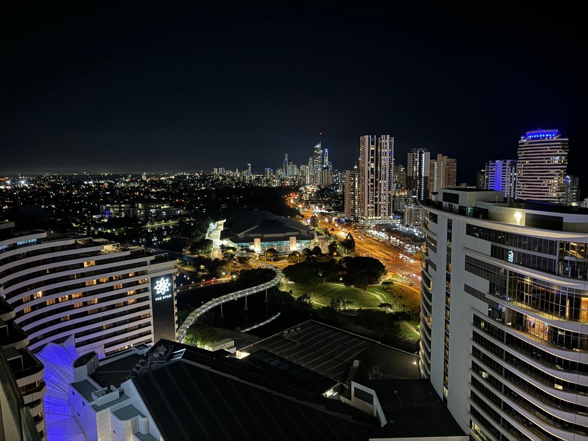 Lamour Ocean View Apartment I In Casino Broadbeach - Free Parking-195Cm Gold Coast Esterno foto
